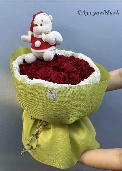 နှင်းဆီပန်း ပန်းစည်း Fresh Flower Rose Bouquet with Assorted Toys Approx 50 roses FFB100