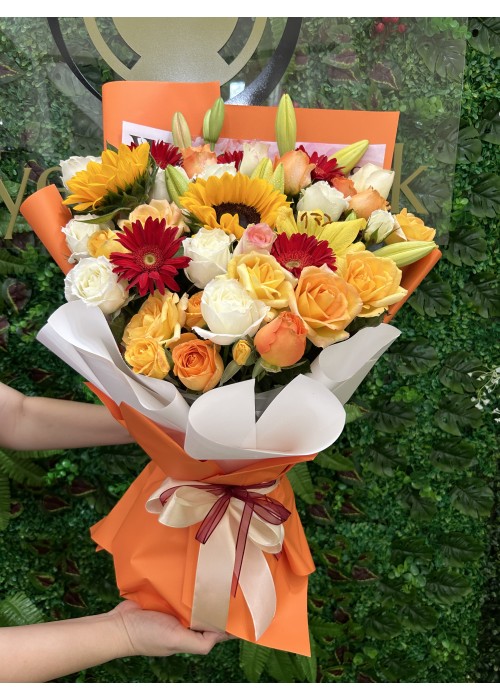 ရောင်စုံပန်းစည်း Assorted Mixed Fresh Flower FFB102