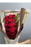 နှင်းဆီပန်း ပန်းစည်း အရံပန်းအပါ Fresh Flower Bouquet approx 20 roses with some seasonal green leaves FFB106