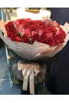 နှင်းဆီပန်း ပန်းစည်း သရဖူအပါ  Fresh Flower Rose Bouquet Approx 99 roses with Crown FFB136