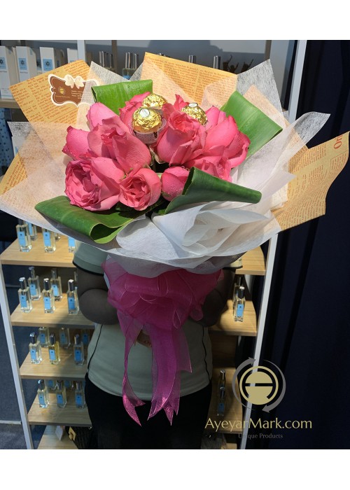 နှင်းဆီပန်း ပန်းစည်း Fresh Flower Bouquet approx 15 roses with 3 chocolate balls FFB146