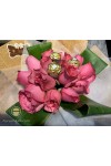 နှင်းဆီပန်း ပန်းစည်း Fresh Flower Bouquet approx 15 roses with 3 chocolate balls FFB146