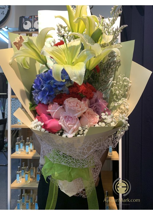ရောင်စုံပန်းစည်း Assorted Mixed Fresh Flower FFB147