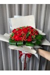နှင်းဆီပန်း ပန်းစည်း Imported အရံပန်းအပါ Fresh Flower Bouquet approx 30 roses with some imported seasonal green leaves FFB158