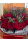 နှင်းဆီပန်း ပန်းစည်း အရံပန်းအပါ Fresh Flower Bouquet approx 30 roses with some seasonal green leaves FFB159